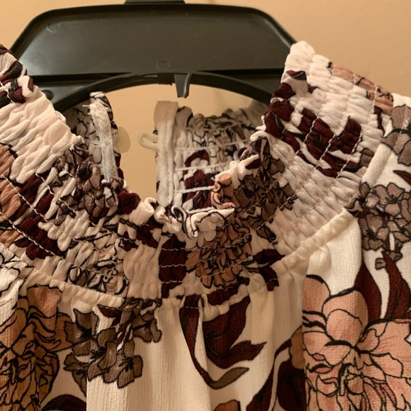 Ann Taylor S ivory mauve olive floral shell blouse - Picture 4 of 7